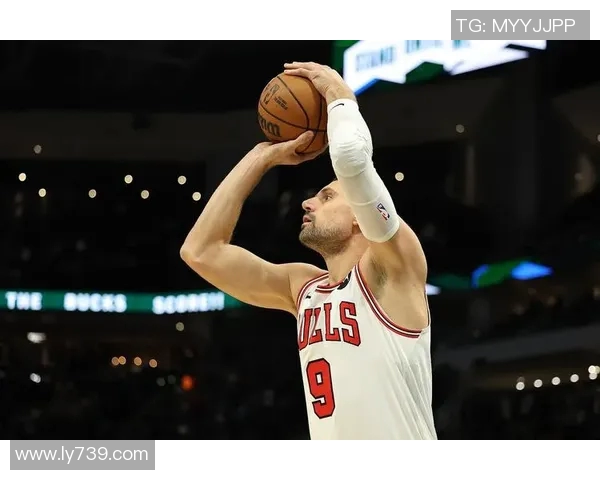 武切维奇：面对这样的文班能做的不多 他可能视线里都没有我