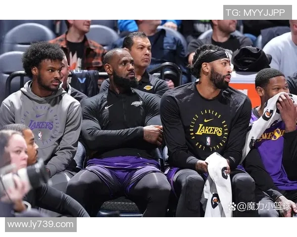 三节战罢老鹰VS鹈鹕 比分88-70老鹰领先