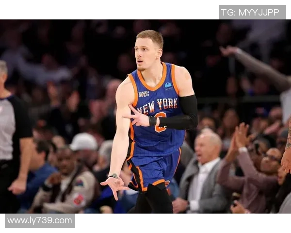 迪温琴佐盛赞海兰德:争冠经验丰富,深谙篮球之道 迪温琴佐盛赞海兰德:争冠经验丰富,深谙篮球之道