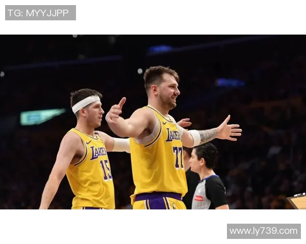 湖人领先12分被逆转，东契奇甩锅詹姆斯